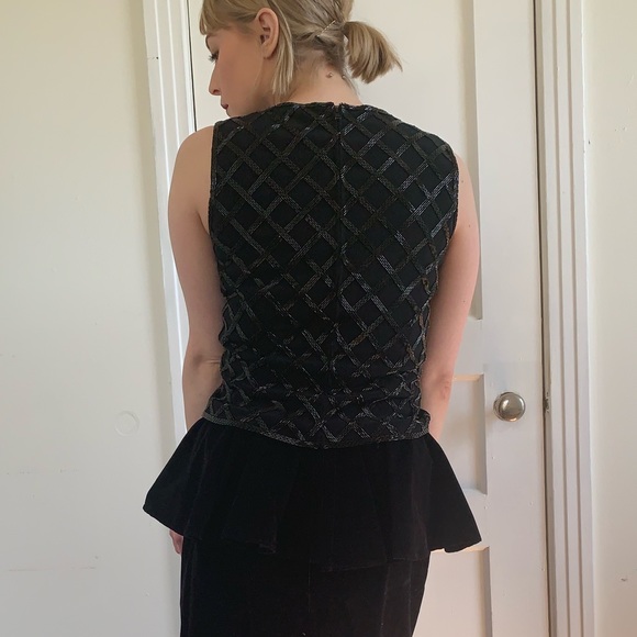 Vintage Cross Hatch Beaded Fitted Tank - Picture 8 of 8